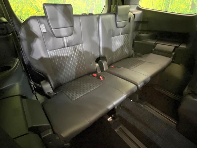 ３列目シートはもちろん状態良好☆大人でもゆったりと座って頂けますので、大人数でのお出かけもラクラクです♪ご家族で、気の知れた仲間で、ドライブに行くのが楽しみですね♪