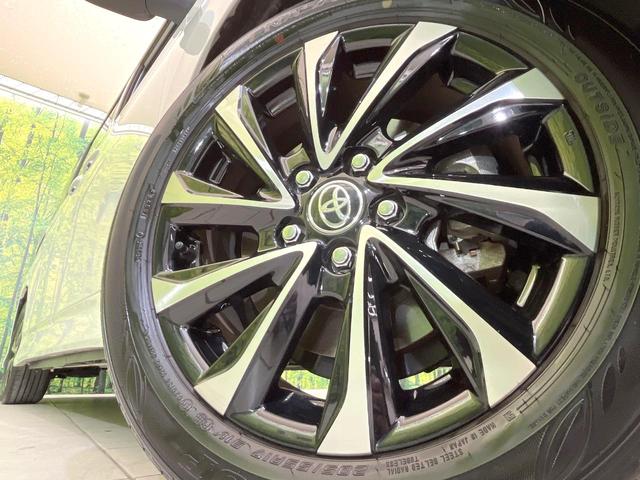 【純正１７インチアルミホイール】外観にマッチした純正アルミホイールを装着しております。各種社外アルミホイールや、スタッドレスタイヤも取扱いしております。是非ご相談くださ