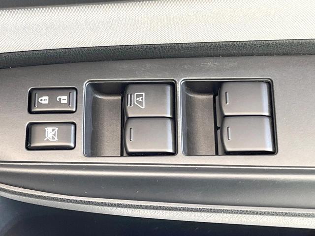 ノート ｅ－パワー　Ｘ　ＳＤナビ　衝突被害軽減システム　禁煙車　コーナーセンサー　スマートキー　ＥＴＣ　純正１５インチアルミ　オートハイビーム　車線逸脱警報　オートライト　オートエアコン　Ｂｌｕｅｔｏｏｔｈ（42枚目）