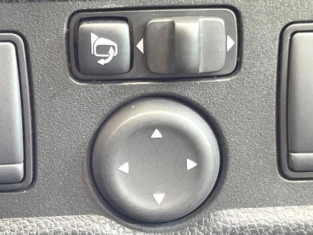 ノート ｅ－パワー　Ｘ　ＳＤナビ　衝突被害軽減システム　禁煙車　コーナーセンサー　スマートキー　ＥＴＣ　純正１５インチアルミ　オートハイビーム　車線逸脱警報　オートライト　オートエアコン　Ｂｌｕｅｔｏｏｔｈ（44枚目）