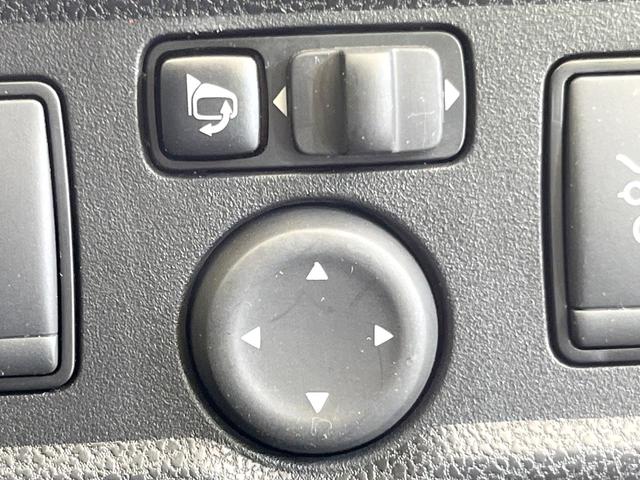 ノート X 衝突被害軽減システム 禁煙車 コーナーセンサー スマートキー ETC オートハイビーム パワーステアリング 車線逸脱警報 横滑り防止装置 電動格納ミラー アイドリングストップ(44枚目)