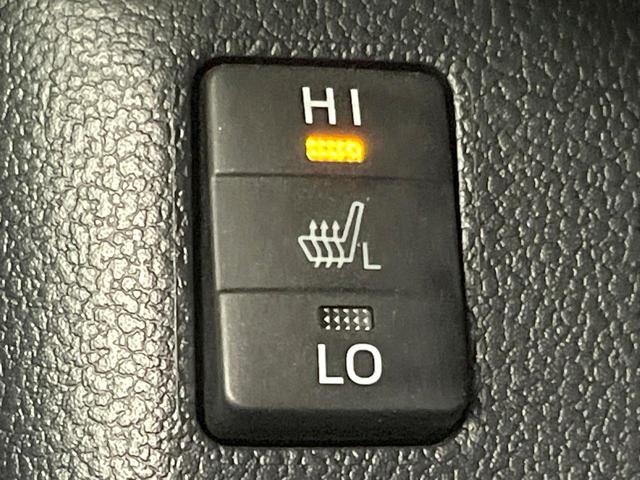 プリウス Ｓツーリングセレクション　モデリスタエアロ　純正９型ナビ　バックカメラ　前席シートヒーター　禁煙車　レザーシート　ドラレコ　ＥＴＣ　フルセグ　ＣＤ／ＤＶＤ再生　Ｂｌｕｅｔｏｏｔｈ　スマートキー　ＬＥＤヘッド　オートエアコン（6枚目）