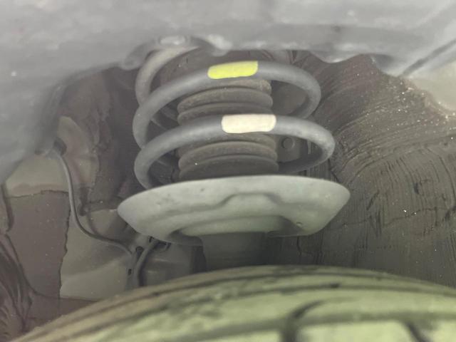 プリウス Ｓツーリングセレクション　モデリスタエアロ　純正９型ナビ　バックカメラ　前席シートヒーター　禁煙車　レザーシート　ドラレコ　ＥＴＣ　フルセグ　ＣＤ／ＤＶＤ再生　Ｂｌｕｅｔｏｏｔｈ　スマートキー　ＬＥＤヘッド　オートエアコン（20枚目）