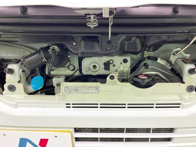 アクティトラック ＳＤＸ　４ＷＤ　ＭＴ車　禁煙車　オーディオ　ＣＤ再生　キーレス　パワーウィンドウ　エアコン　ＬＥＤヘッド　ドアバイザー　ＵＳＢ　盗難防止システム（17枚目）