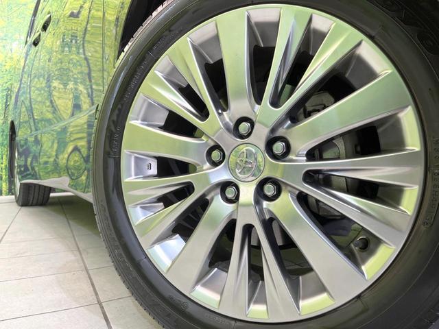 アルファード ２４０Ｓ　タイプゴールドＩＩ　アルパイン８型ナビ　両側電動ドア　禁煙車　電動リアゲート　クルコン　バックカメラ　コーナーセンサー　２列目オットマン付シート　ＡＣ１００Ｖ電源　オートライト　オートエアコン　ハーフレザーシート（14枚目）