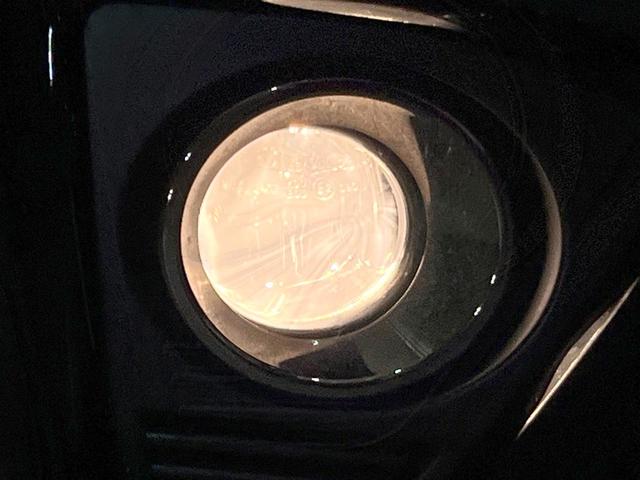 アルファード ２４０Ｓ　タイプゴールドＩＩ　アルパイン８型ナビ　両側電動ドア　禁煙車　電動リアゲート　クルコン　バックカメラ　コーナーセンサー　２列目オットマン付シート　ＡＣ１００Ｖ電源　オートライト　オートエアコン　ハーフレザーシート（31枚目）