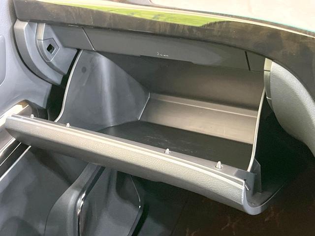 アルファード ２４０Ｓ　タイプゴールドＩＩ　アルパイン８型ナビ　両側電動ドア　禁煙車　電動リアゲート　クルコン　バックカメラ　コーナーセンサー　２列目オットマン付シート　ＡＣ１００Ｖ電源　オートライト　オートエアコン　ハーフレザーシート（54枚目）