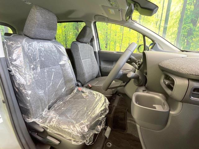 シエンタ ハイブリッドＺ　登録済未使用車　純正１０型ナビ　全周囲カメラ　両側電動ドア　衝突被害軽減システム　レーダークルーズ　スマートキー　ＬＥＤヘッド　ＥＴＣ２．０　オートハイビーム　車線逸脱警報（8枚目）