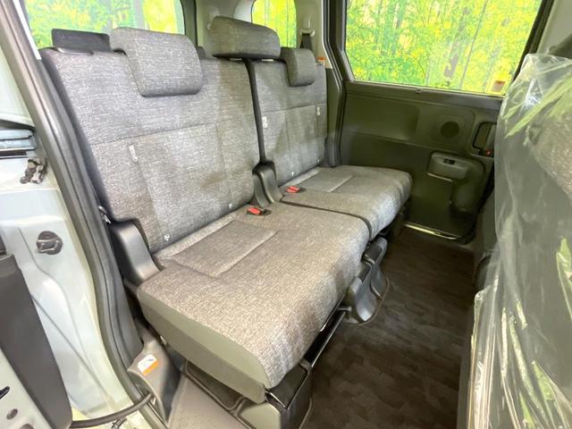 シエンタ ハイブリッドＺ　登録済未使用車　純正１０型ナビ　全周囲カメラ　両側電動ドア　衝突被害軽減システム　レーダークルーズ　スマートキー　ＬＥＤヘッド　ＥＴＣ２．０　オートハイビーム　車線逸脱警報（9枚目）