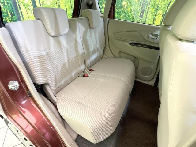 デイズ Ｊ　純正ＳＤナビ　禁煙車　フルセグＴＶ　キーレス　電動格納ミラー　エアコン　ヘッドライドレベライザー　アームレスト　プライバシーガラス　パワーステアリング（8枚目）