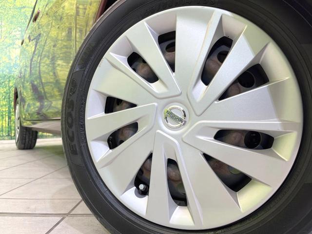 デイズ Ｊ　純正ＳＤナビ　禁煙車　フルセグＴＶ　キーレス　電動格納ミラー　エアコン　ヘッドライドレベライザー　アームレスト　プライバシーガラス　パワーステアリング（12枚目）