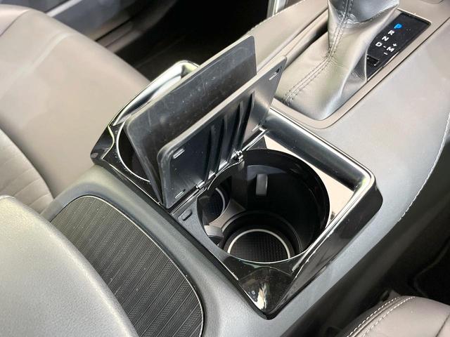 ハリアー Ｚ　モデリスタエアロ　ＪＢＬサウンド　純正１２型ナビ　全周囲カメラ　禁煙車　ブラインドスポットモニター　レザーシート　パワーシート　レーダークルーズ　パワーバックドア　ドラレコ　ＥＴＣ　クリアランスソナー（62枚目）