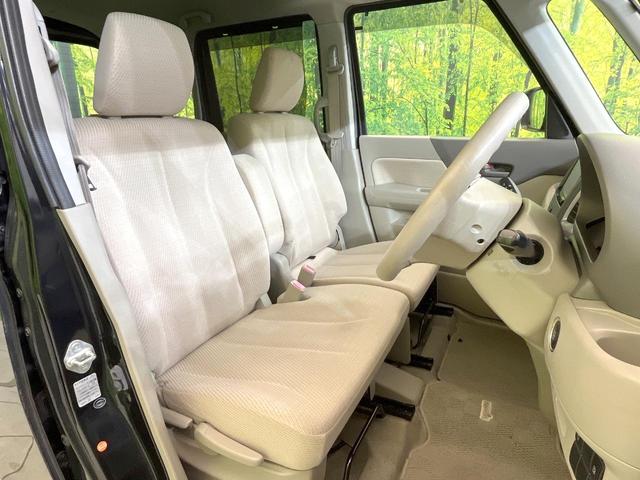 スペーシア Ｘ　ＳＤナビ　パワースライドドア　禁煙車　スマートキー　オートエアコン　アイドリングストップ　ＣＤ／ＤＶＤ再生　ドアバイザー　ＴＶ　ロールシェード　盗難防止システム　電動格納ミラー　ベンチシート（8枚目）