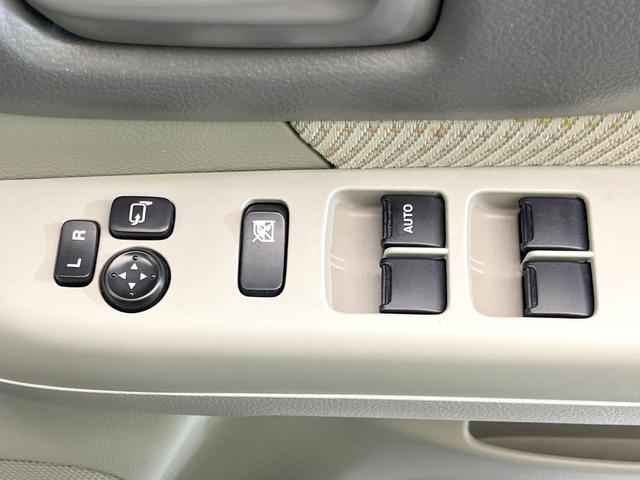 スペーシア Ｘ　ＳＤナビ　パワースライドドア　禁煙車　スマートキー　オートエアコン　アイドリングストップ　ＣＤ／ＤＶＤ再生　ドアバイザー　ＴＶ　ロールシェード　盗難防止システム　電動格納ミラー　ベンチシート（32枚目）