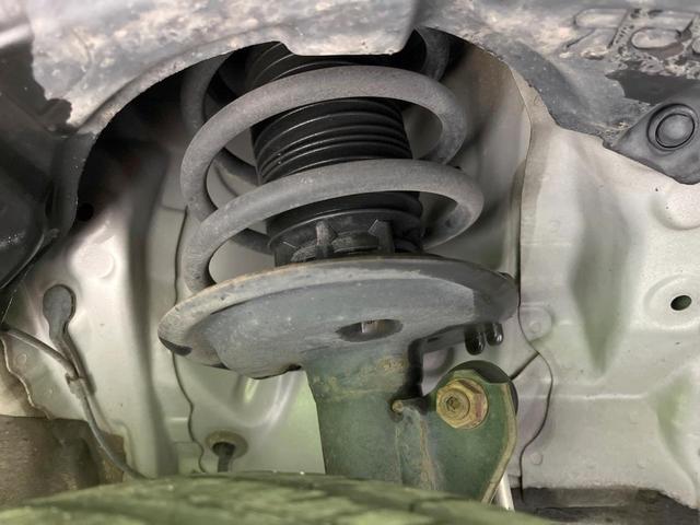 アクア Ｓ　純正ＳＤナビ　トヨタセーフティセンス　禁煙車　バックカメラ　ビルトインＥＴＣ　スマートキー　オートライト　オートエアオン　車線逸脱警報　電動格納ミラー　Ｂｌｕｅｔｏｏｔｈ　フルセグ　ＣＤ／ＤＶＤ再生（20枚目）