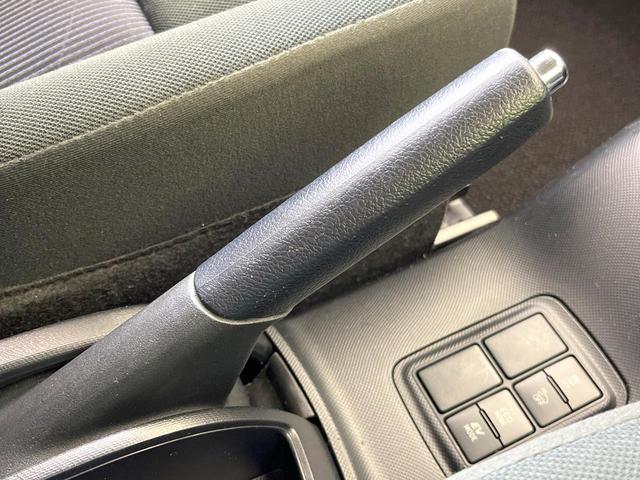 アクア Ｓ　純正ＳＤナビ　トヨタセーフティセンス　禁煙車　バックカメラ　ビルトインＥＴＣ　スマートキー　オートライト　オートエアオン　車線逸脱警報　電動格納ミラー　Ｂｌｕｅｔｏｏｔｈ　フルセグ　ＣＤ／ＤＶＤ再生（25枚目）