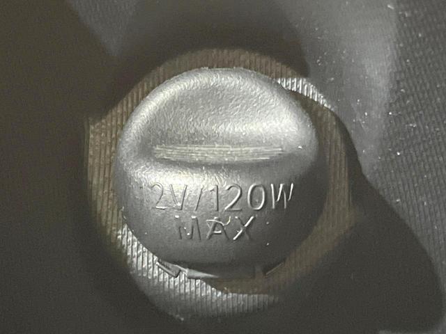 アクア Ｓ　純正ＳＤナビ　トヨタセーフティセンス　禁煙車　バックカメラ　ビルトインＥＴＣ　スマートキー　オートライト　オートエアオン　車線逸脱警報　電動格納ミラー　Ｂｌｕｅｔｏｏｔｈ　フルセグ　ＣＤ／ＤＶＤ再生（38枚目）