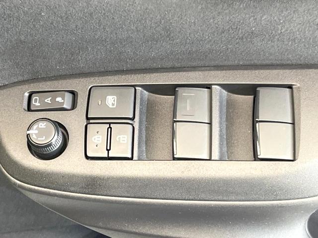 ヤリスクロス ハイブリッドZ アドベンチャー 純正8型ディスプレイオーディオ ルーフレール 全周囲カメラ デジタルインナーミラー 禁煙車 ブラインドスポットモニター ステアリングヒーター 前席シートヒーター ETC2.0 ドラレコ パワーシート(28枚目)