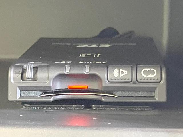 デイズ Ｘ　Ｖセレクション＋セーフティＩＩ　全周囲カメラ　エマージェンシーブレーキ　禁煙車　ドラレコ　ＥＴＣ　オートエアコン　スマートキー　オーディオ　ＣＤ再生　アイドリングストップ　ドアバイザー　電動格納ミラー　１４インチアルミ（6枚目）