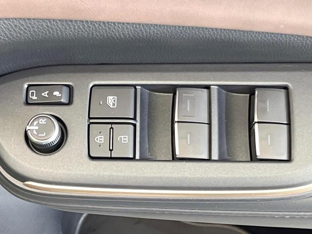 クラウンクロスオーバー Gアドバンスド・レザーパッケージ 純正12型ナビ 4WD 全周囲カメラ 禁煙車 メモリー付きパワーシート デジタルインナーミラー ブラインドスポットモニター ステアリングヒーター シートエアコン デュアルエアコン 置くだけ充電 ETC(65枚目)