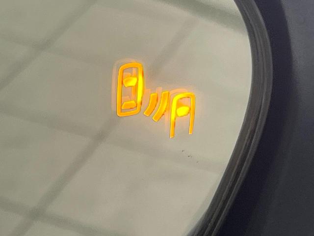 ヤリスクロス Ｚ　純正８型ディスプレイオーディオ　禁煙車　全周囲カメラ　衝突軽減　ＢＳＭ　パワーシート　シートヒーター　ドラレコ　ＥＴＣ　２トーンカラー　ステアリングヒーター　電動パーキング　オートハイビーム（5枚目）