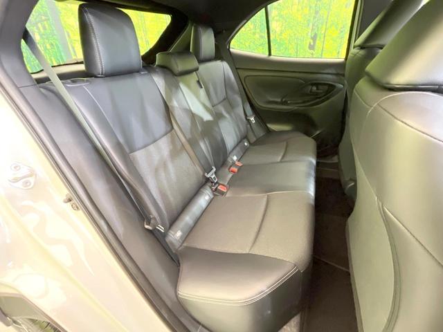 ヤリスクロス Ｚ　純正８型ディスプレイオーディオ　禁煙車　全周囲カメラ　衝突軽減　ＢＳＭ　パワーシート　シートヒーター　ドラレコ　ＥＴＣ　２トーンカラー　ステアリングヒーター　電動パーキング　オートハイビーム（9枚目）