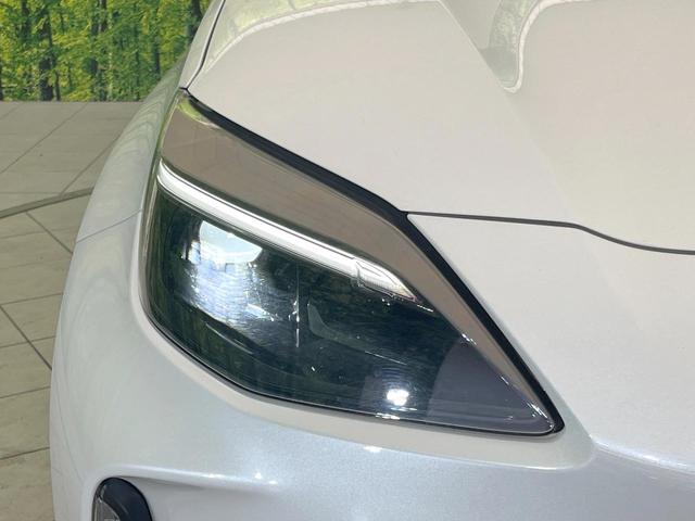 ヤリスクロス Ｚ　純正８型ディスプレイオーディオ　禁煙車　全周囲カメラ　衝突軽減　ＢＳＭ　パワーシート　シートヒーター　ドラレコ　ＥＴＣ　２トーンカラー　ステアリングヒーター　電動パーキング　オートハイビーム（12枚目）