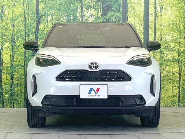 ヤリスクロス Ｚ　純正８型ディスプレイオーディオ　禁煙車　全周囲カメラ　衝突軽減　ＢＳＭ　パワーシート　シートヒーター　ドラレコ　ＥＴＣ　２トーンカラー　ステアリングヒーター　電動パーキング　オートハイビーム（14枚目）