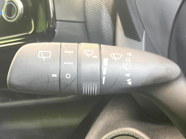 ヤリスクロス Ｚ　純正８型ディスプレイオーディオ　禁煙車　全周囲カメラ　衝突軽減　ＢＳＭ　パワーシート　シートヒーター　ドラレコ　ＥＴＣ　２トーンカラー　ステアリングヒーター　電動パーキング　オートハイビーム（29枚目）