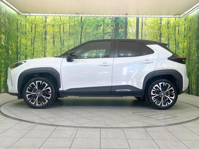 ヤリスクロス Ｚ　純正８型ディスプレイオーディオ　禁煙車　全周囲カメラ　衝突軽減　ＢＳＭ　パワーシート　シートヒーター　ドラレコ　ＥＴＣ　２トーンカラー　ステアリングヒーター　電動パーキング　オートハイビーム（57枚目）