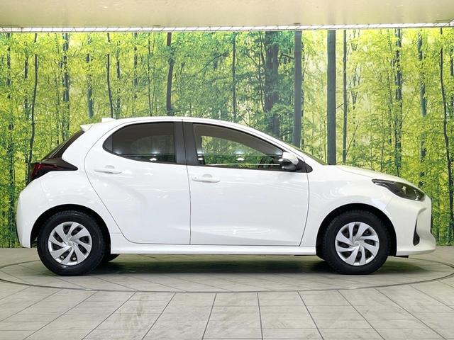 ヤリス ハイブリッドX 純正8型ナビ バックカメラ 禁煙車 衝突被害軽減システム レーダークルーズコントロール ETC ステアリングスイッチ オートハイビーム アイドリングストップ キーレス オートエアコン(27枚目)