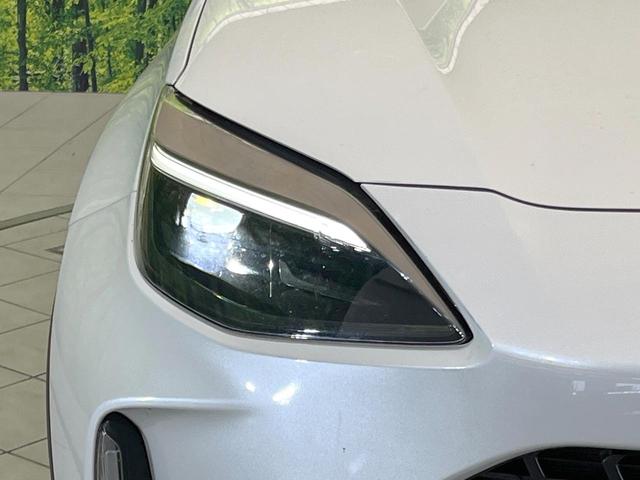 ヤリスクロス G 純正8型ナビ 全周囲カメラ 禁煙車 レーダークルーズ スマートキー オートハイビーム LEDヘッドライト ETC Bluetooth TV オートエアコン 純正16インチアルミ 革巻きステアリング(12枚目)