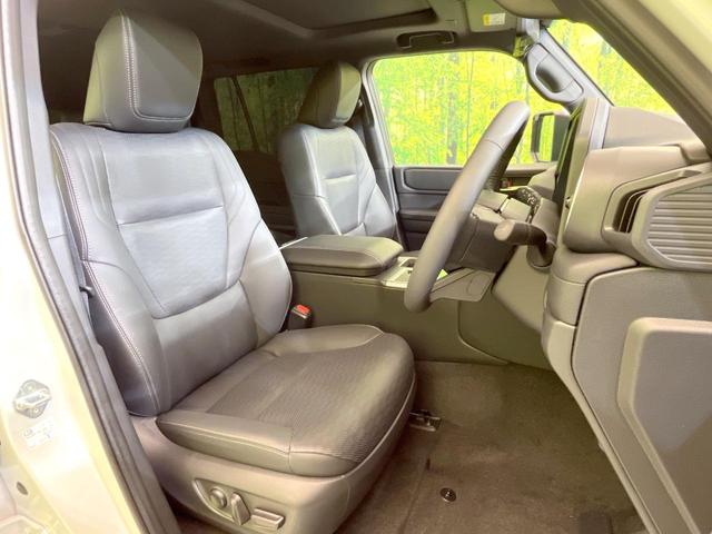 ランドクルーザー250 VX 4WD サンルーフ 禁煙車 12型純正ナビ 全周囲カメラ 衝突被害軽減システム レーダークルーズ 電動リアゲート レザーシート シートベンチレーション パワーシート ドラレコ コーナーセンサー(8枚目)