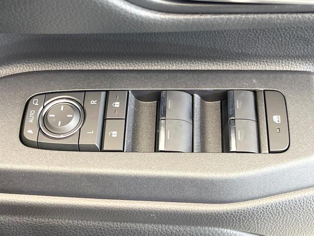 ランドクルーザー250 VX 4WD サンルーフ 禁煙車 12型純正ナビ 全周囲カメラ 衝突被害軽減システム レーダークルーズ 電動リアゲート レザーシート シートベンチレーション パワーシート ドラレコ コーナーセンサー(67枚目)