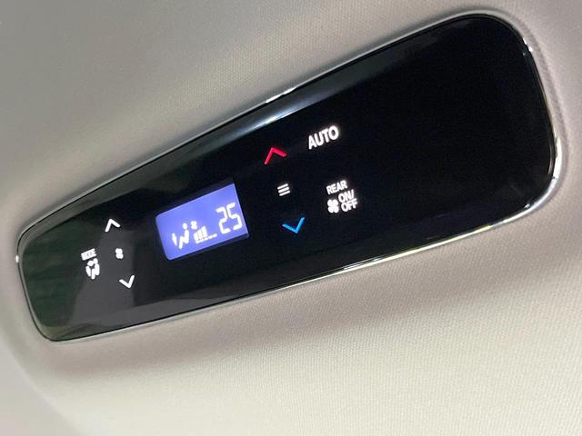 オデッセイハイブリッド ｅ：ＨＥＶアブソルート・ＥＸ　両側電動ドア　純正１１．４型ナビ　後席モニター　全周囲カメラ　ホンダセンシング　アダプティブクルーズ　レーンアシスト　禁煙車　電動リアゲート　レザーシート　前後席パワーシート　オートハイビーム　ＥＴＣ（65枚目）