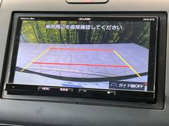 【バックカメラ】駐車時に後方がリアルタイム映像で確認できます。大型商業施設や立体駐車場での駐車時や、夜間のバック時に大活躍！運転スキルに関わらず、今や必須となった装備のひとつです！ 6