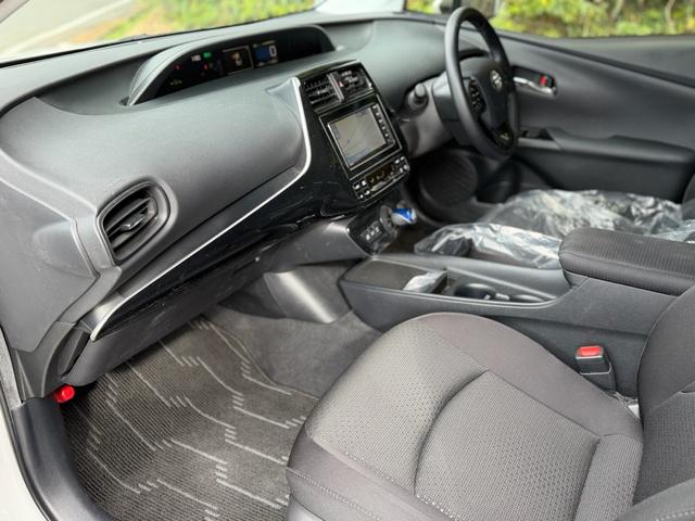 プリウス SセーフティプラスII 360度モニター パールホワイト ドラレコ ツーリングホイール(8枚目)