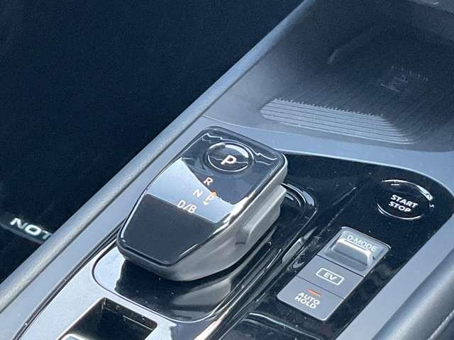 ノート X NissanConnectナNissanConnectナビ プロパイロット LEDヘッドライト アラウンドビューモニター ETC2.0 車線逸脱警報 踏み間違い防止 被害軽減ブレーキビ(10枚目)