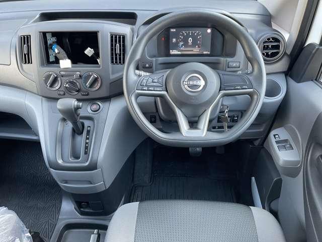 ＮＶ２００バネットバン １．６　ＶＸ　雹害車（11枚目）