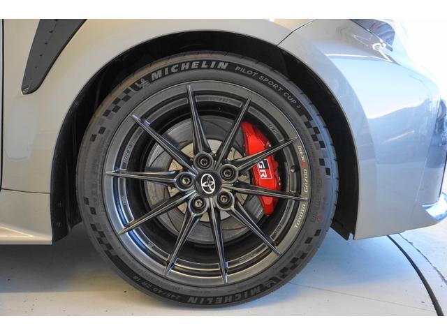 ＲＺモリゾウエディション　１２．３インチフルＴＦＴメーター　ＧＲロゴ入りマット塗装１８インチＡＷ　ＭｉｃｈｅｌｉｎＰｉｌｏｔＳｐｏｒｔＣｕｐ２　２４５／４０Ｒ１８　レッドウルトラスエード巻きステアリング　セミバケットシート(32枚目)