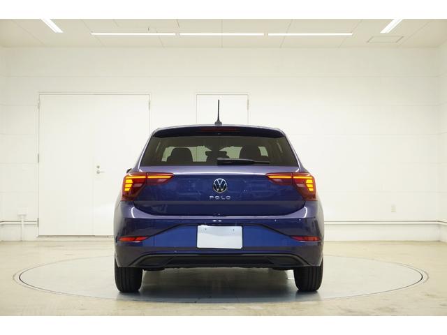 ポロ ＴＳＩアクティブ　テクノロジーＰＫＧ　ＤＩＳＣＯＶＥＲＰＲＯ　ＰＫＧ　バーチャルコックピット　純正ナビ　ＰＤＣ　ＲＣＣ　ＢＳＭ　パークアシスト　ＡＰＰコネクト　純正１５インチナビ　ＬＥＤヘッドライト　保証書・取説（5枚目）