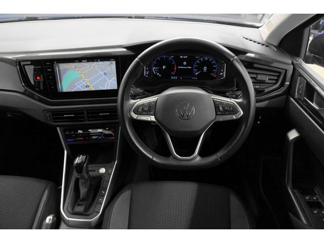 ポロ ＴＳＩアクティブ　テクノロジーＰＫＧ　ＤＩＳＣＯＶＥＲＰＲＯ　ＰＫＧ　バーチャルコックピット　純正ナビ　ＰＤＣ　ＲＣＣ　ＢＳＭ　パークアシスト　ＡＰＰコネクト　純正１５インチナビ　ＬＥＤヘッドライト　保証書・取説（11枚目）