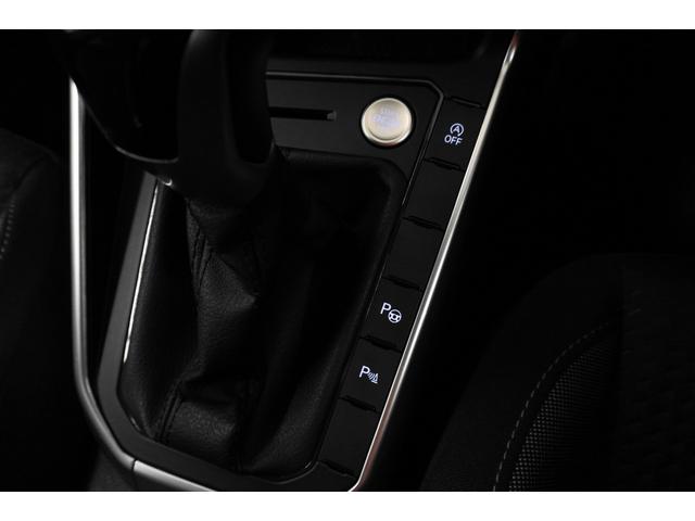 ポロ ＴＳＩアクティブ　テクノロジーＰＫＧ　ＤＩＳＣＯＶＥＲＰＲＯ　ＰＫＧ　バーチャルコックピット　純正ナビ　ＰＤＣ　ＲＣＣ　ＢＳＭ　パークアシスト　ＡＰＰコネクト　純正１５インチナビ　ＬＥＤヘッドライト　保証書・取説（17枚目）