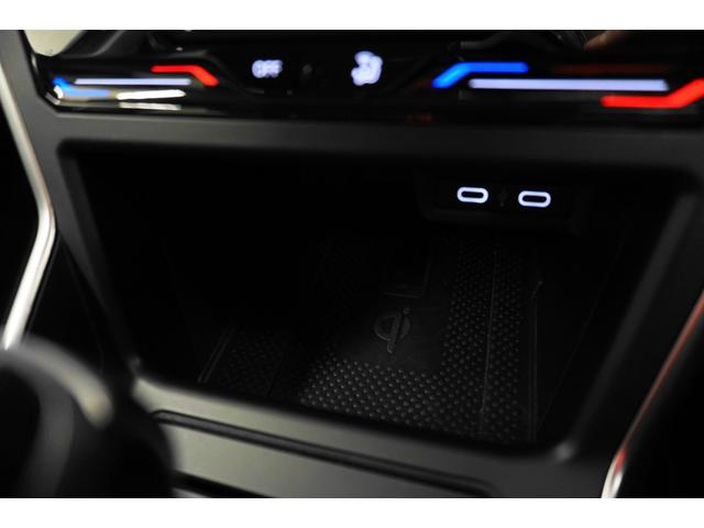 ポロ ＴＳＩアクティブ　テクノロジーＰＫＧ　ＤＩＳＣＯＶＥＲＰＲＯ　ＰＫＧ　バーチャルコックピット　純正ナビ　ＰＤＣ　ＲＣＣ　ＢＳＭ　パークアシスト　ＡＰＰコネクト　純正１５インチナビ　ＬＥＤヘッドライト　保証書・取説（19枚目）