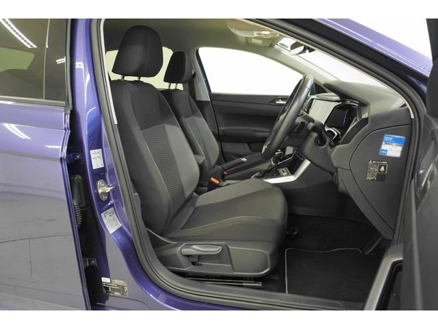 ポロ ＴＳＩアクティブ　テクノロジーＰＫＧ　ＤＩＳＣＯＶＥＲＰＲＯ　ＰＫＧ　バーチャルコックピット　純正ナビ　ＰＤＣ　ＲＣＣ　ＢＳＭ　パークアシスト　ＡＰＰコネクト　純正１５インチナビ　ＬＥＤヘッドライト　保証書・取説（21枚目）