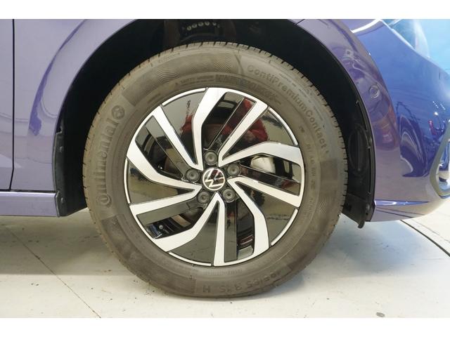 ポロ ＴＳＩアクティブ　テクノロジーＰＫＧ　ＤＩＳＣＯＶＥＲＰＲＯ　ＰＫＧ　バーチャルコックピット　純正ナビ　ＰＤＣ　ＲＣＣ　ＢＳＭ　パークアシスト　ＡＰＰコネクト　純正１５インチナビ　ＬＥＤヘッドライト　保証書・取説（26枚目）