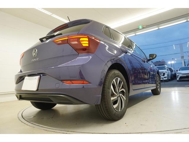 ポロ ＴＳＩアクティブ　テクノロジーＰＫＧ　ＤＩＳＣＯＶＥＲＰＲＯ　ＰＫＧ　バーチャルコックピット　純正ナビ　ＰＤＣ　ＲＣＣ　ＢＳＭ　パークアシスト　ＡＰＰコネクト　純正１５インチナビ　ＬＥＤヘッドライト　保証書・取説（29枚目）