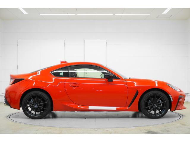 GR86 RZ アイサイト レーダークルーズコントロール パドルシフト TRACKモード ハーフレザーシート シートヒーター USB電源 クリアランスソナー スマートキー プッシュスタート 取説・保証書・スペアキー(7枚目)