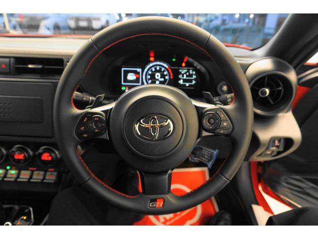 GR86 RZ アイサイト レーダークルーズコントロール パドルシフト TRACKモード ハーフレザーシート シートヒーター USB電源 クリアランスソナー スマートキー プッシュスタート 取説・保証書・スペアキー(16枚目)