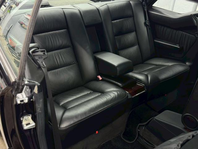 Eクラス ロリンザーワイドバージョン/レストア車/Eクラスクーペ/HRE544Cホイール/エアサスPloom+Airliftperformanceトランク部分設置ワンオフ/全塗装済/直近エンジン修繕明細あり(51枚目)